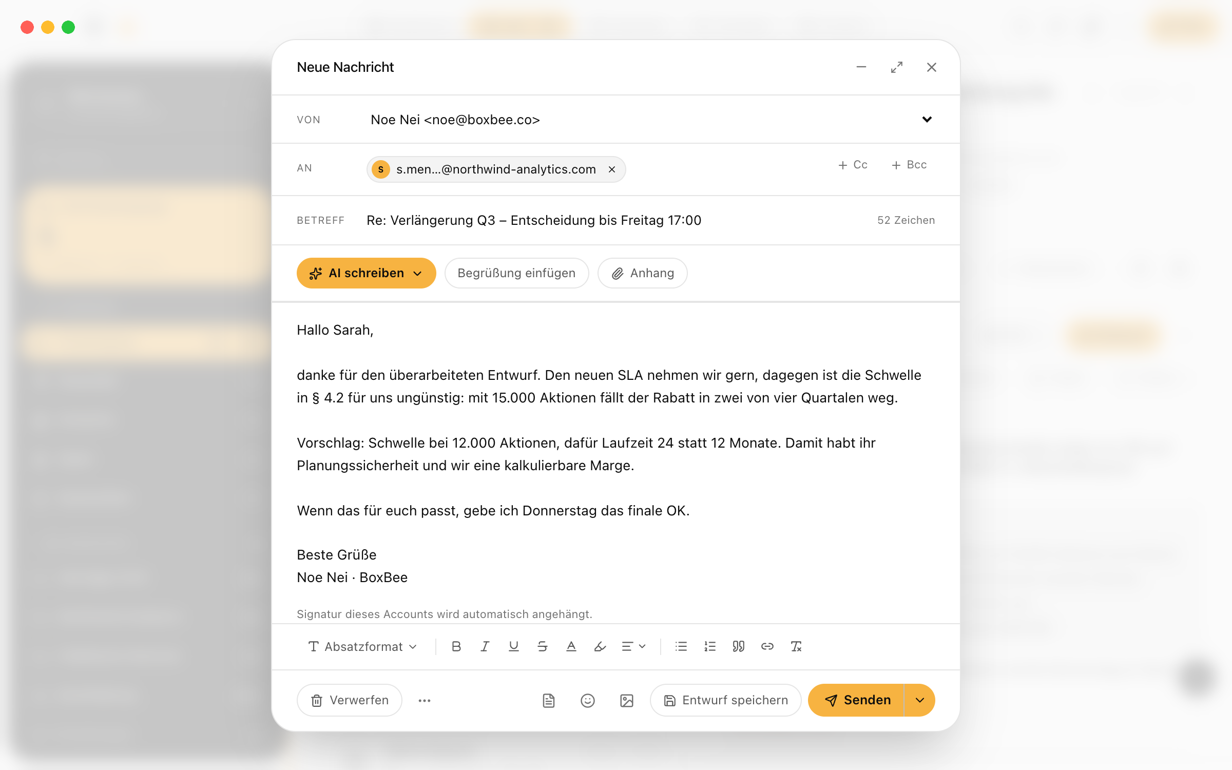 BoxBee zeigt einen KI-Antwortentwurf neben der eingegangenen Nachricht